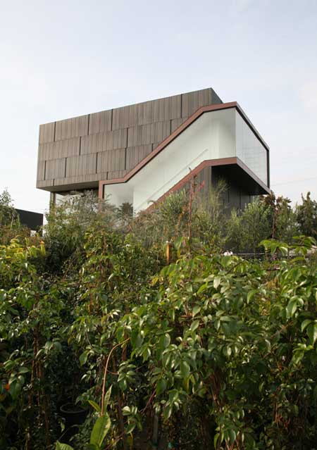 mush-residence-by-studio-010-architects-mush_extmainhousesouthside.jpg