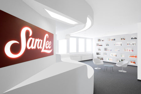 sara-lee-store-by-marco-hemmerling-3.jpg