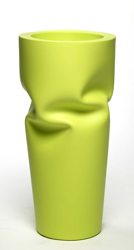 savigspacevasejvlt.jpg