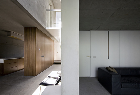 a-house-by-fkl-architects-0810_slr_groundfloor_09.jpg