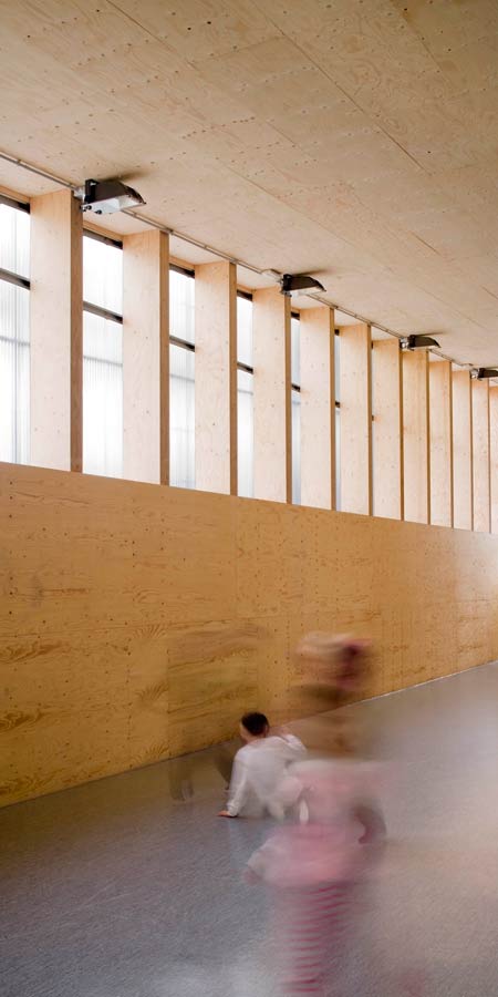 harquitectes_school-gym-704_dezeen-29.jpg
