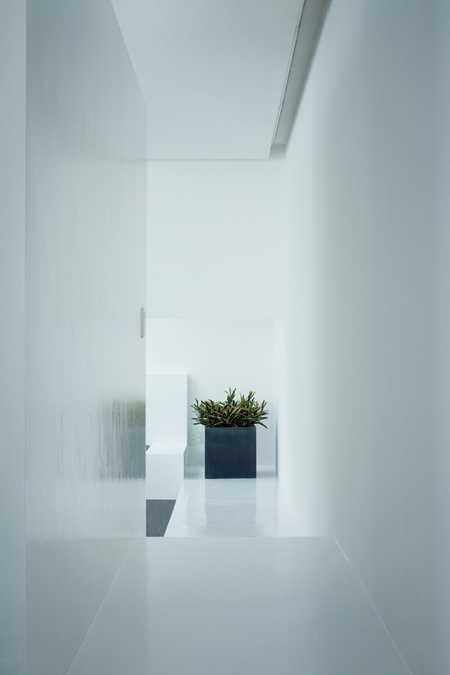house-of-diffusion-by-formkouichi-kimura-architects-11_kkmh_135_mg_s.jpg