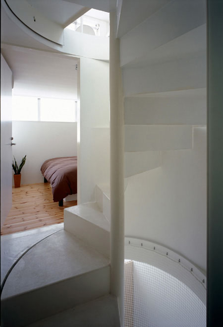 long-tall-house-by-spacespace-15.jpg