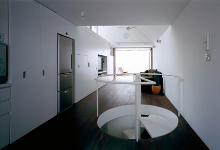long-tall-house-by-spacespace-24.jpg
