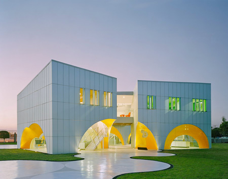 nestle-application-group-queretaro-by-rojkind-arquitectosnestle2_0901a.jpg