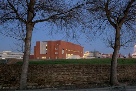 duccio-malagamba-photographs-alvaro-siza-aveiro-university-library-1.jpg