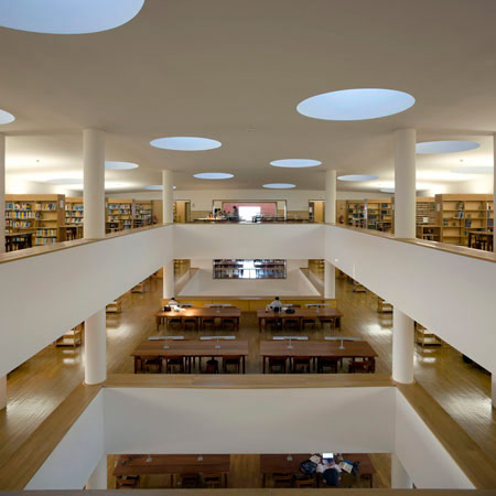 duccio-malagamba-photographs-alvaro-siza-aveiro-university-library-2.jpg