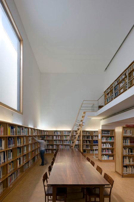 duccio-malagamba-photographs-alvaro-siza-ese-setubal-2.jpg