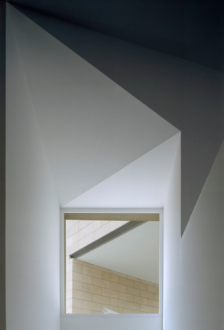 duccio-malagamba-photographs-alvaro-siza-galician-centre-for-contemporary-arts-1.jpg