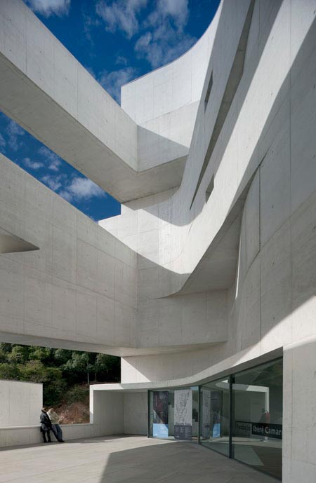 duccio-malagamba-photographs-alvaro-siza-ibere-camargo-foundation-4.jpg