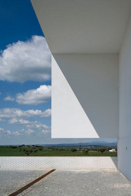 duccio-malagamba-photographs-alvaro-siza-mayor-wine-cellar-2.jpg