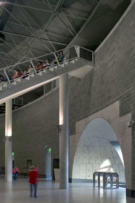 duccio-malagamba-photographs-alvaro-siza-multipurpose-pavilion-gondomar-1.jpg