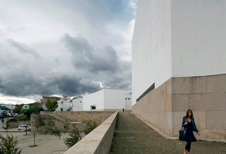 duccio-malagamba-photographs-alvaro-siza-parish-centre-marco-de-canaveses-3.jpg