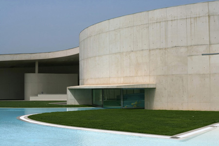 duccio-malagamba-photographs-alvaro-siza-sport-facilities-ribera-serrallo-3.jpg