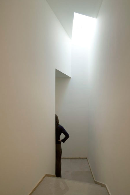 duccio-malagamba-photographs-alvaro-siza-summer-house-in-sintra-1.jpg