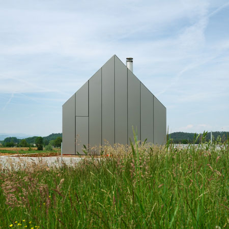 house-hb_06_sq.jpg