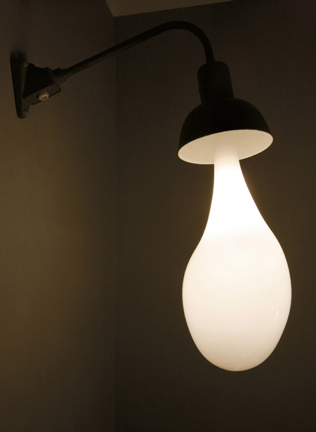 light-blubs-by-pieke-bergmans-130o5946_2.jpg
