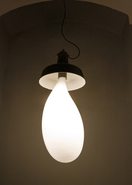 light-blubs-by-pieke-bergmans-130o5992.jpg