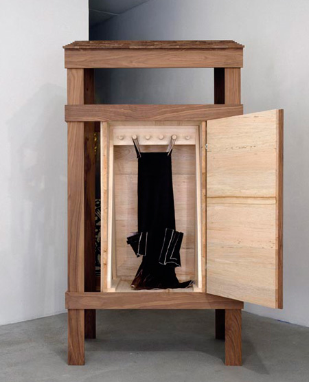 repacked-by-studio-makkink-bey-design_makkink_bey_expo09_gardentoolcabinet_ouvert_corti_72dpi_25cm.jpg