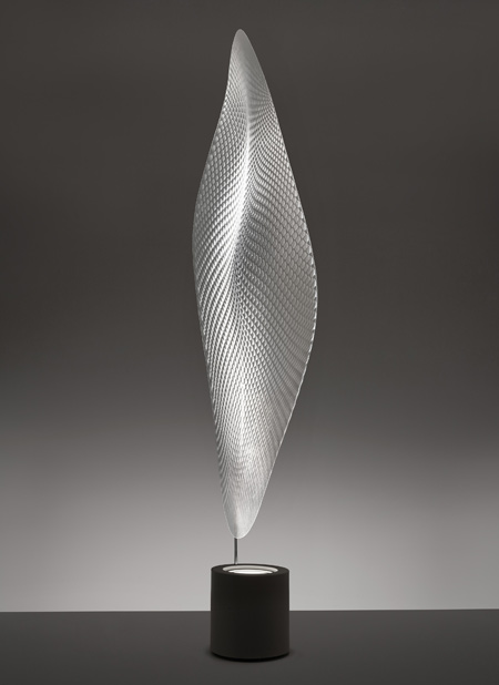 ross-lovegrove-for-artemide_cosmic-leaf-terra-by-r.jpg