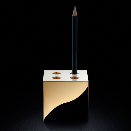 squ-minimalux_gold-pen-pot.jpg