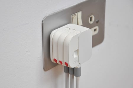 choi_uk_folding_plug07.jpg