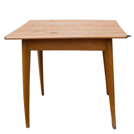 memory-stucks-by-beta-tank___table.jpg