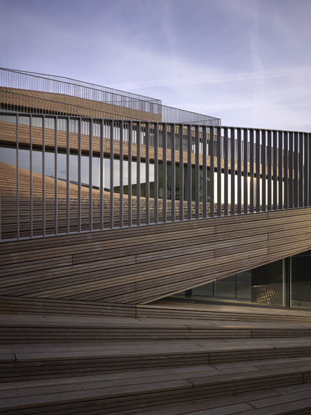 roosendaalpavilion3.jpg