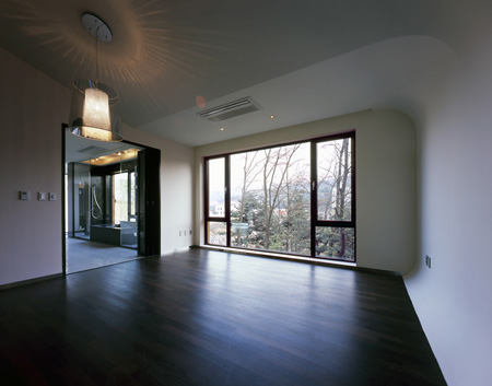z-house-by-hohyun-park-hyunjoo-kim_master-bedroom.jpg