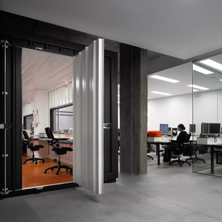 dinahosting-offices-by-o-antidoto-03.jpg