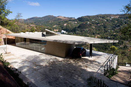 pl-house-by-fernando-maculanpedro-morais-03.jpg