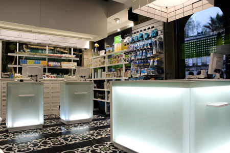 plaza-nueva-pharmacy-by-mobil-m_dsc_0017.jpg