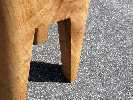 bow-wow-stool-by-morten-emil-engel-04.jpg
