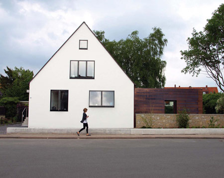 haus-by-anne-menke-and-winkens-architekten_photo01.jpg