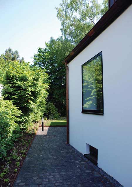 haus-by-anne-menke-and-winkens-architekten_photo14.jpg