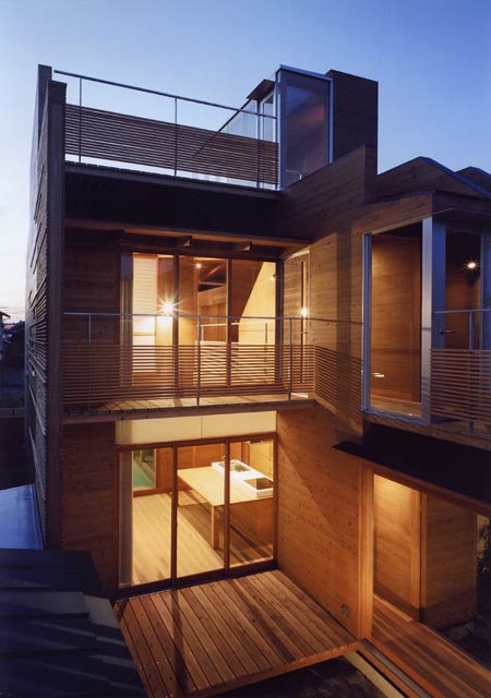 house-in-wakaura-by-archivi-architects-associates13.jpg