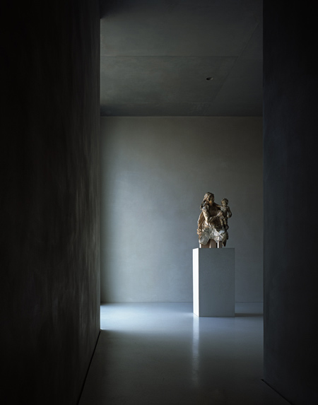 photographs-of-the-work-of-peter-zumthor-by-helene-binet-11.jpg