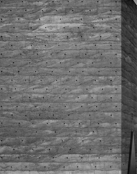 photographs-of-the-work-of-peter-zumthor-by-helene-binet-3.jpg