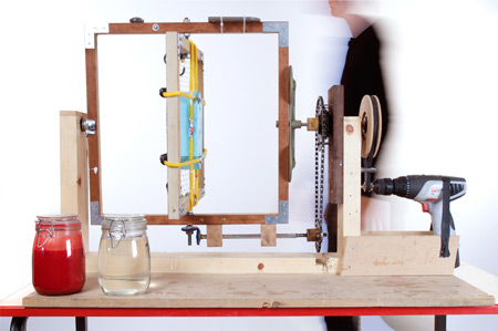 rotational-moulding-diy-machine-by-andrew-duffy-craig-tyler-and-edward-harrison-2.jpg