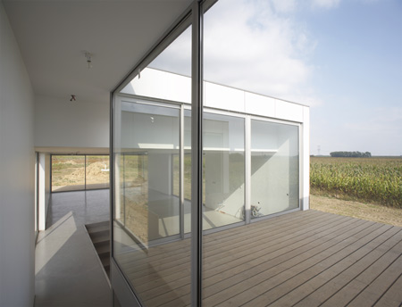airstream-house-by-tank-architectes-5.jpg