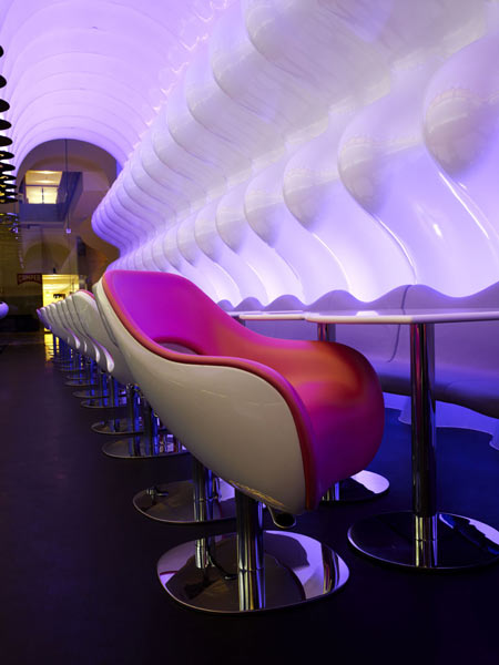 switch-restaurant-by-karim-rashid-23.jpg