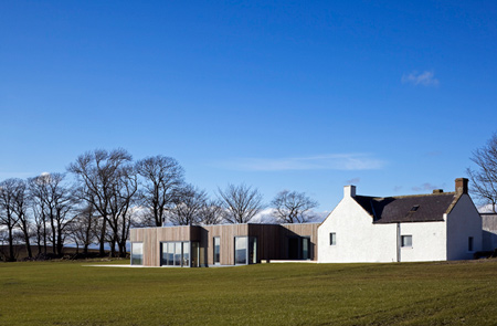 dzn_house_on_a_hill_HOM-0210-0002
