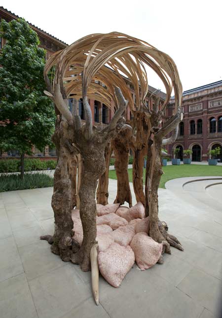 1-1 at the V&A