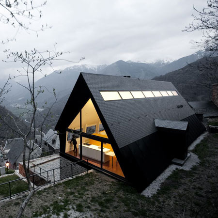 House by Eduardo Cadaval House by Eduardo Cadaval