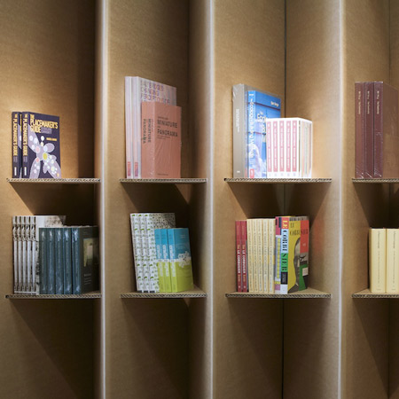 Foldaway Bookshop designed by Campaign Foldaway Bookshop designed by Campaign