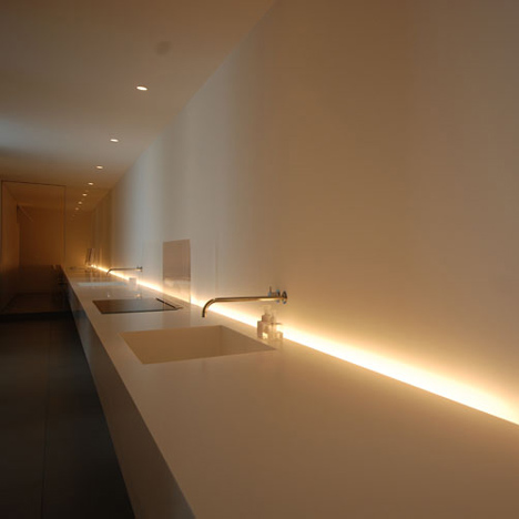 Minimalist House by Shinichi Ogawa & Associates Minimalist House by Shinichi Ogawa & Associates