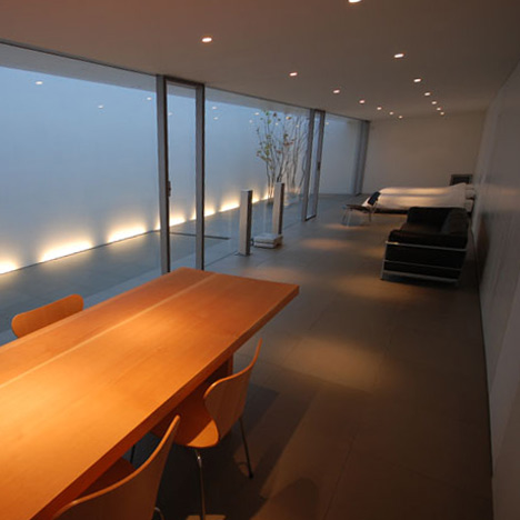 Minimalist House by Shinichi Ogawa & Associates Minimalist House by Shinichi Ogawa & Associates