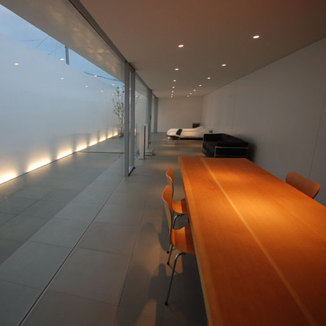 Minimalist House by Shinichi Ogawa & Associates Minimalist House by Shinichi Ogawa & Associates