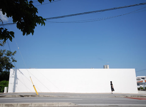 Minimalist House by Shinichi Ogawa & Associates Minimalist House by Shinichi Ogawa & Associates