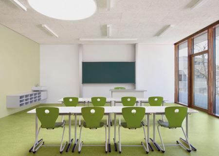 Pestalozzi School by SOMAA